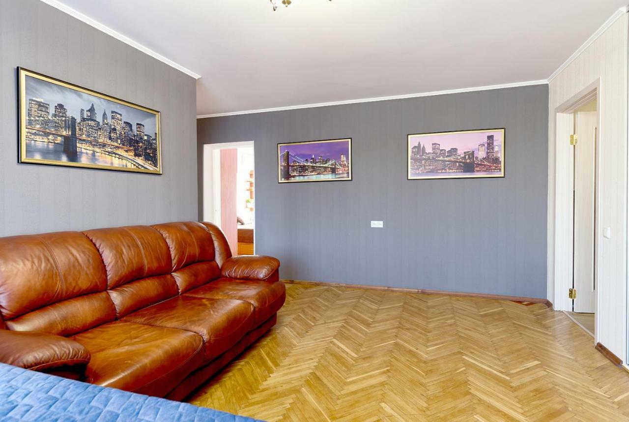 L3-82 Main Street- Modern New Three 3 Separate 3Bedrooms 100 M2 - Central Location, Metro Palace Of Sports - Gulliver Mall, Arena City Κίεβο Εξωτερικό φωτογραφία