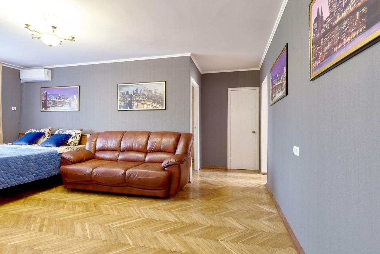 L3-82 Main Street- Modern New Three 3 Separate 3Bedrooms 100 M2 - Central Location, Metro Palace Of Sports - Gulliver Mall, Arena City Κίεβο Εξωτερικό φωτογραφία